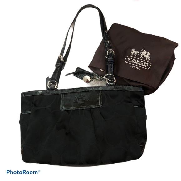 Coach Handbags - 🌸Coach Tote Bag🌸